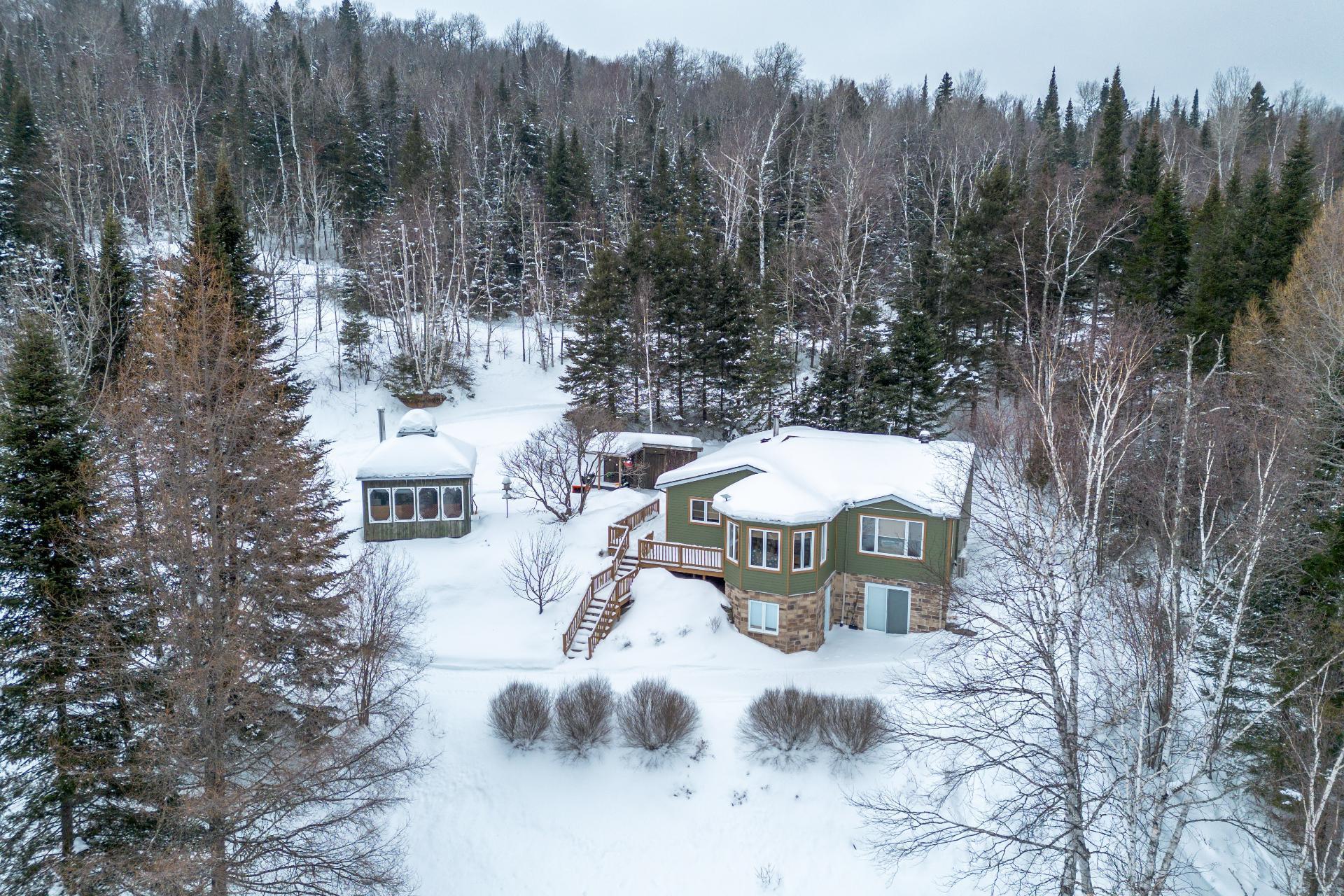 









2021


Ch. du Lac-à-la-Truite

,
Saint-Michel-des-Saints,




QC
J0K3B0

