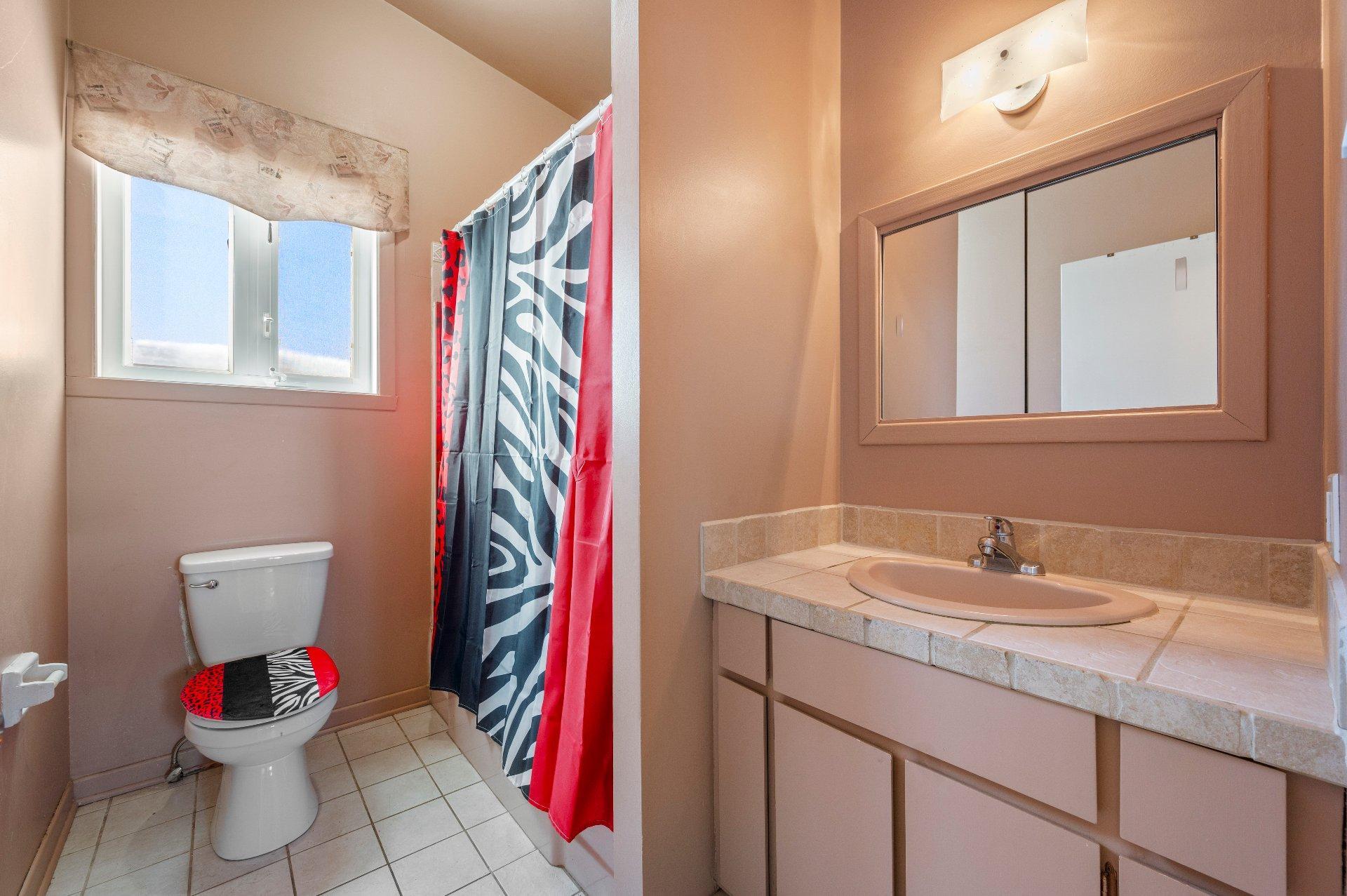 









234


Rue Vienne

,
Longueuil (Le Vieux-Longueuil),




QC
J4G1K6

