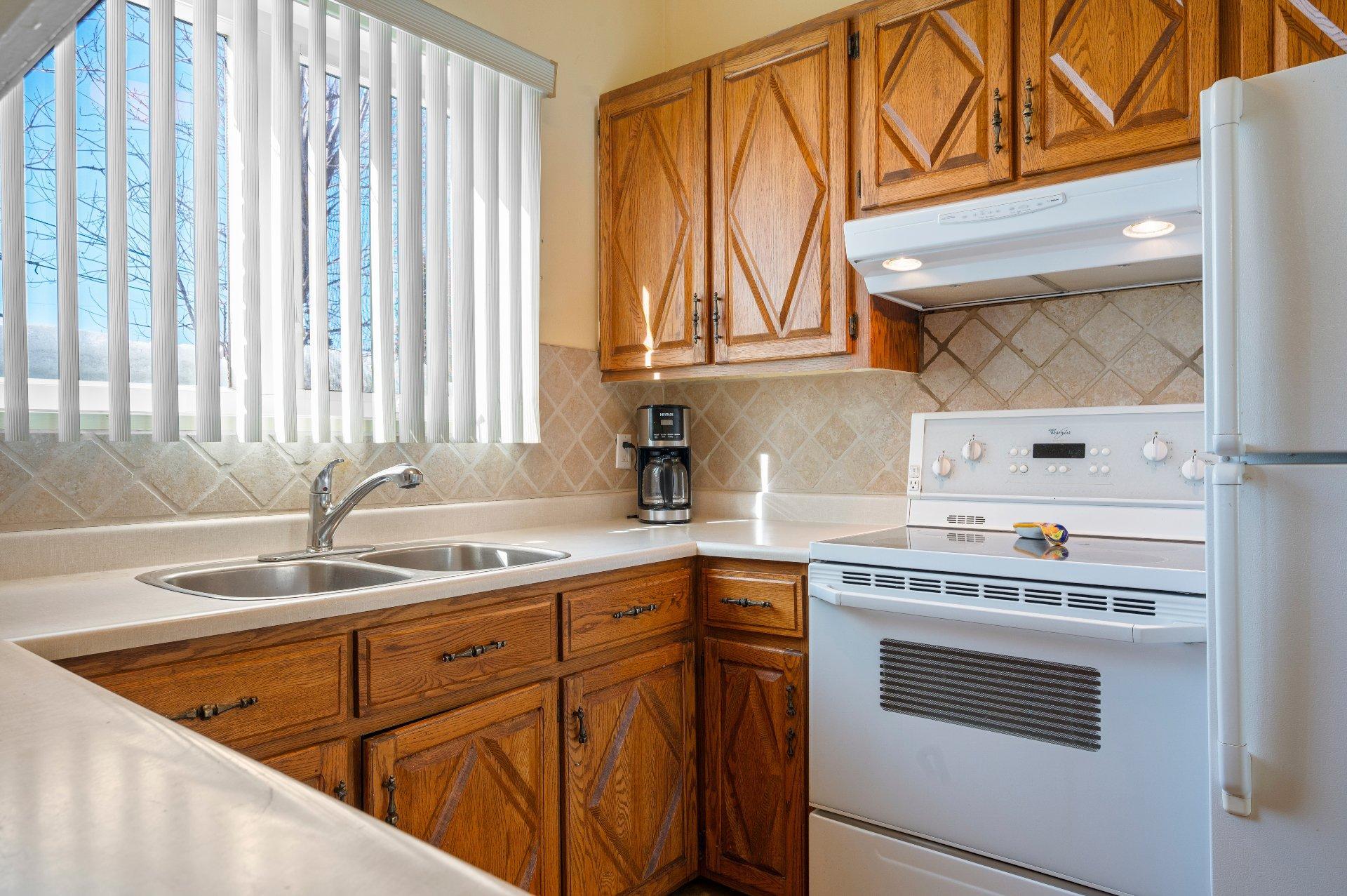 









234


Rue Vienne

,
Longueuil (Le Vieux-Longueuil),




QC
J4G1K6

