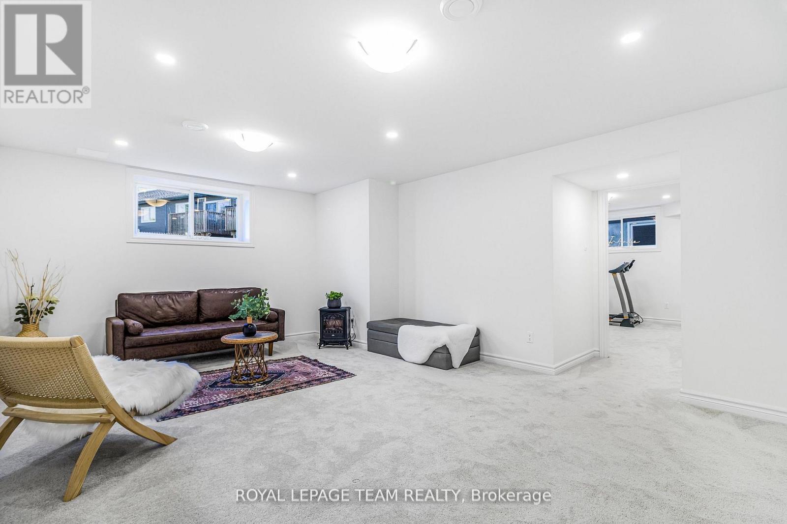 












28 SEABERT DRIVE

,
Arnprior,




Ontario
K7S0H9

