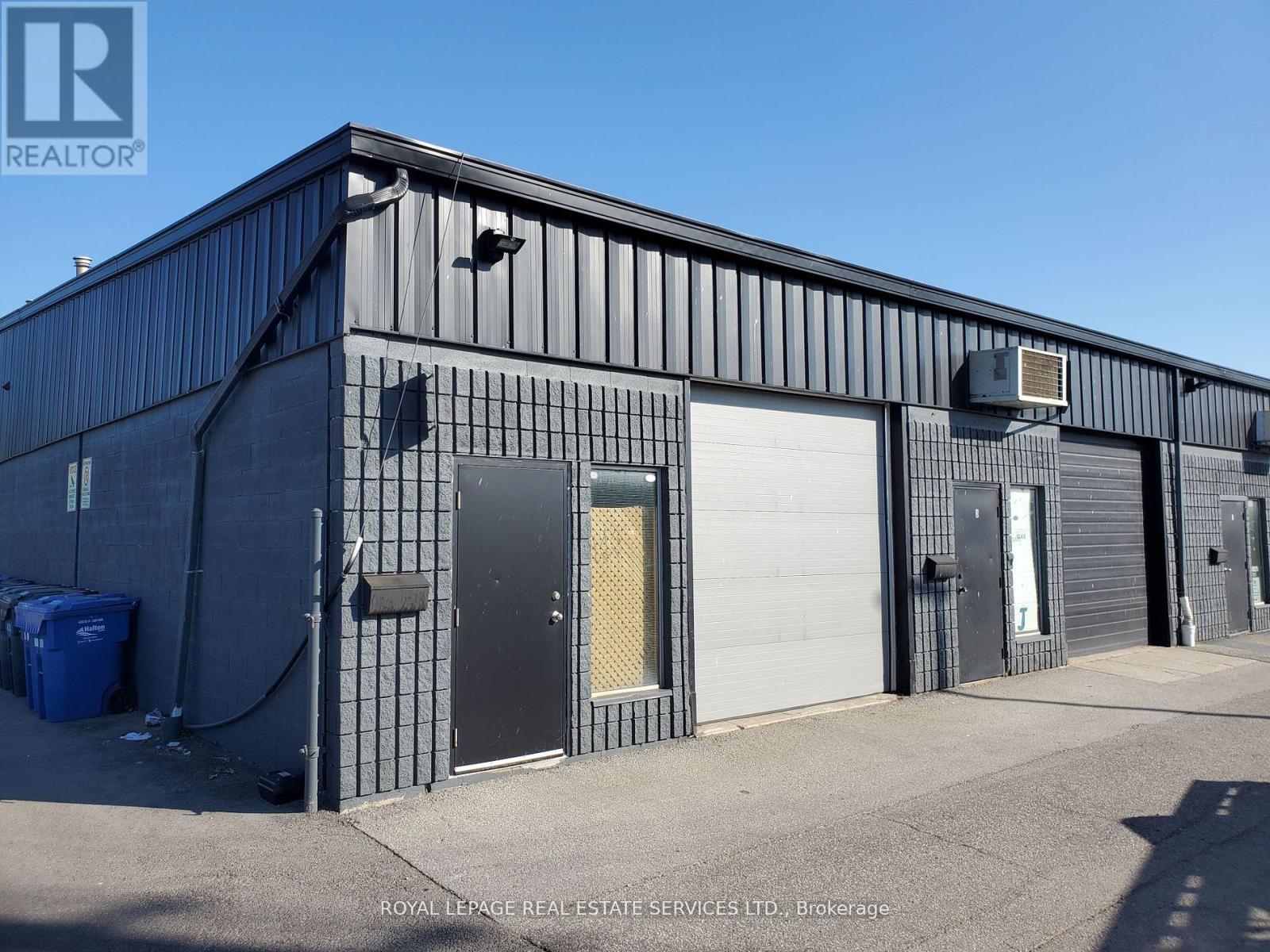 












29 - 1153 PIONEER ROAD

,
Burlington,




Ontario
L7M1K5

