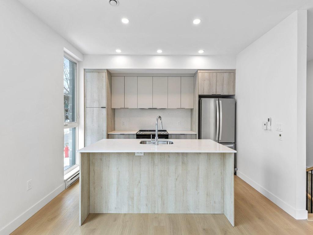









6037


Boul. De Maisonneuve O.

, 111,
Montréal (Côte-des-Neiges/Notre-Dame-de-Grâce),




QC
H4A0B5

