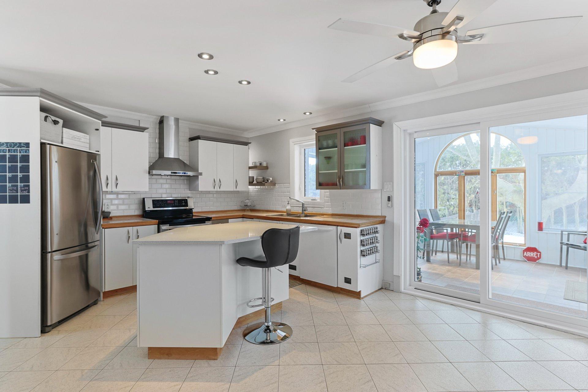 









38


7e Avenue

,
Beauharnois,




QC
J6N0G7

