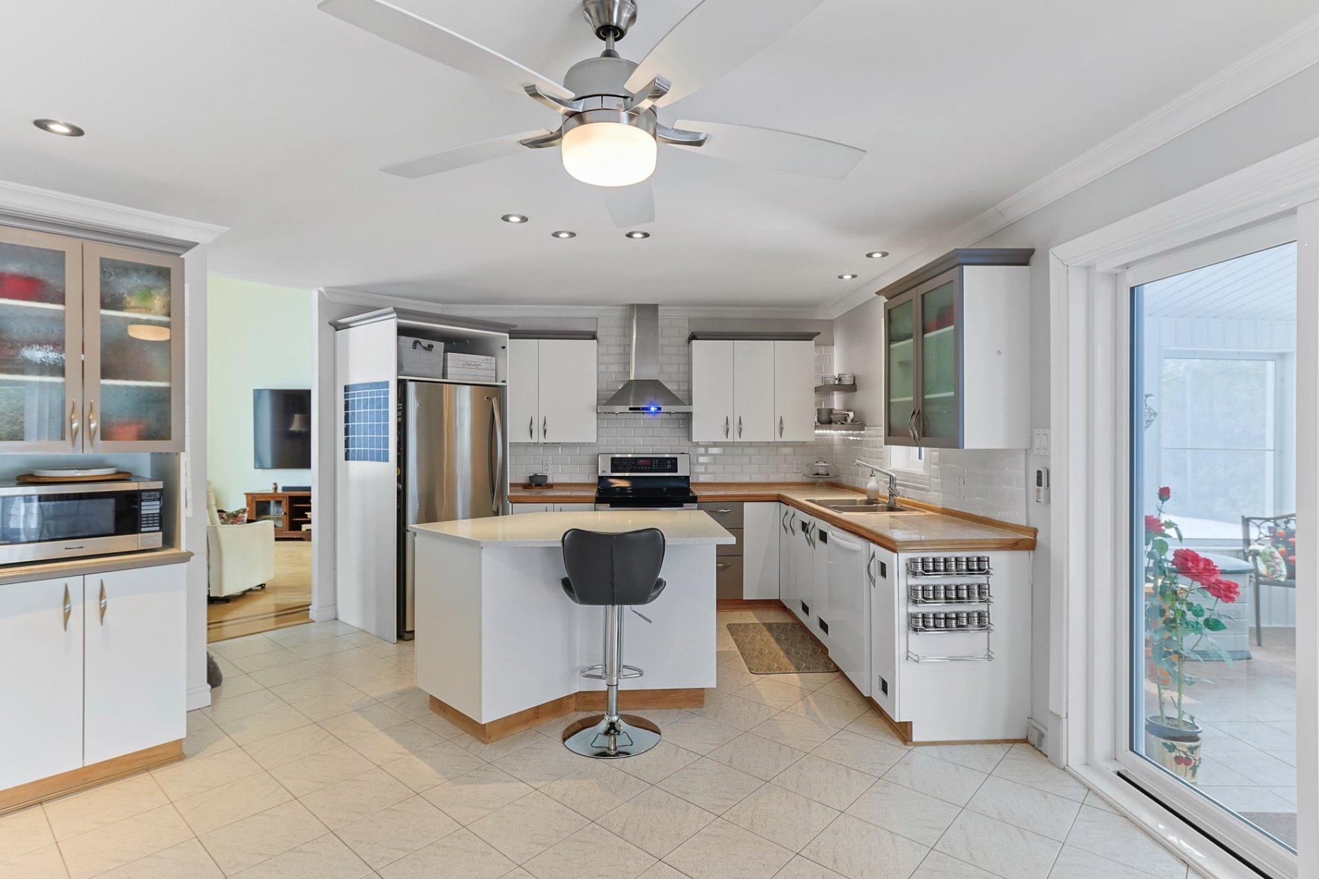 









38


7e Avenue

,
Beauharnois,




QC
J6N0G7

