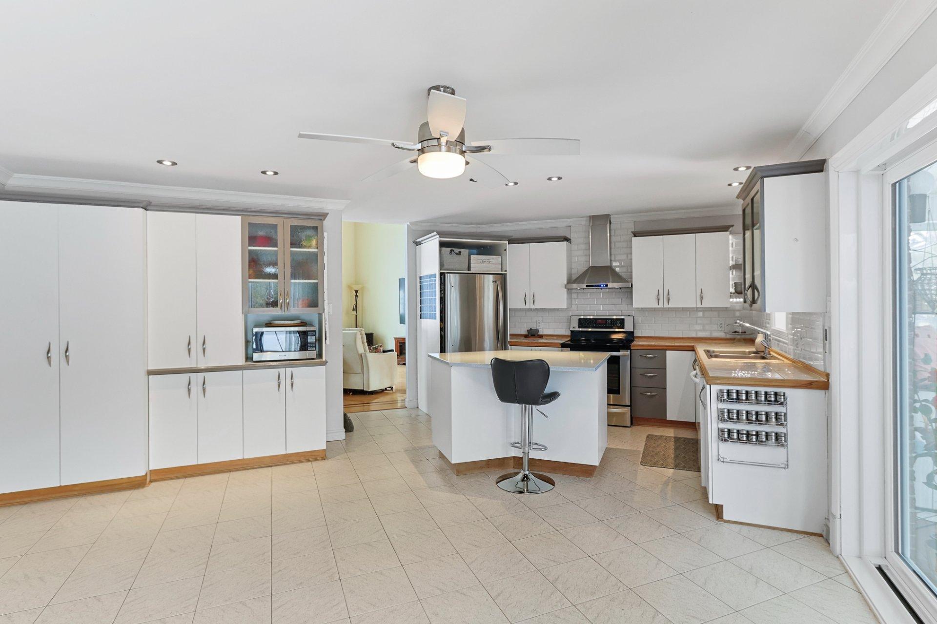 









38


7e Avenue

,
Beauharnois,




QC
J6N0G7

