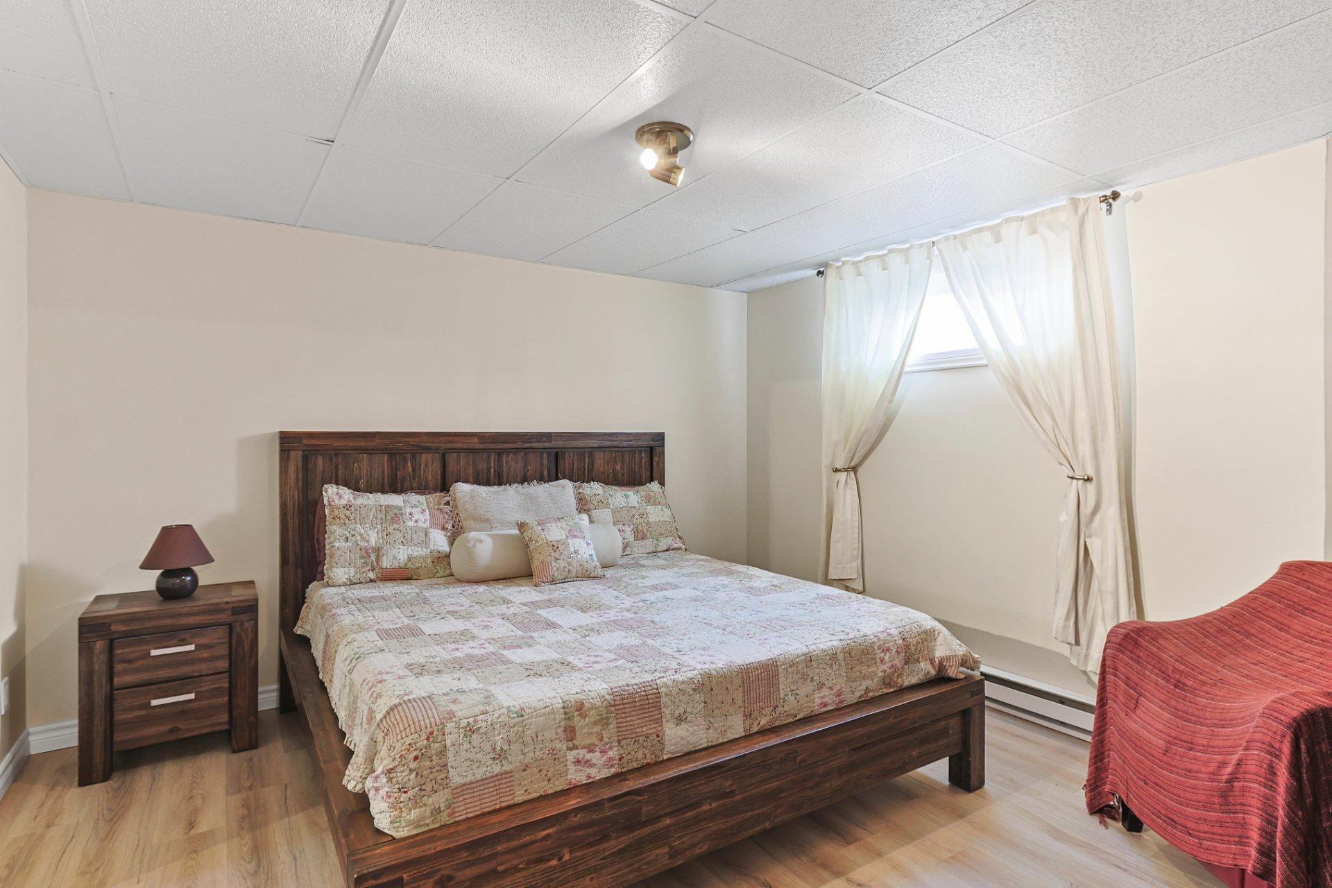 









38


7e Avenue

,
Beauharnois,




QC
J6N0G7

