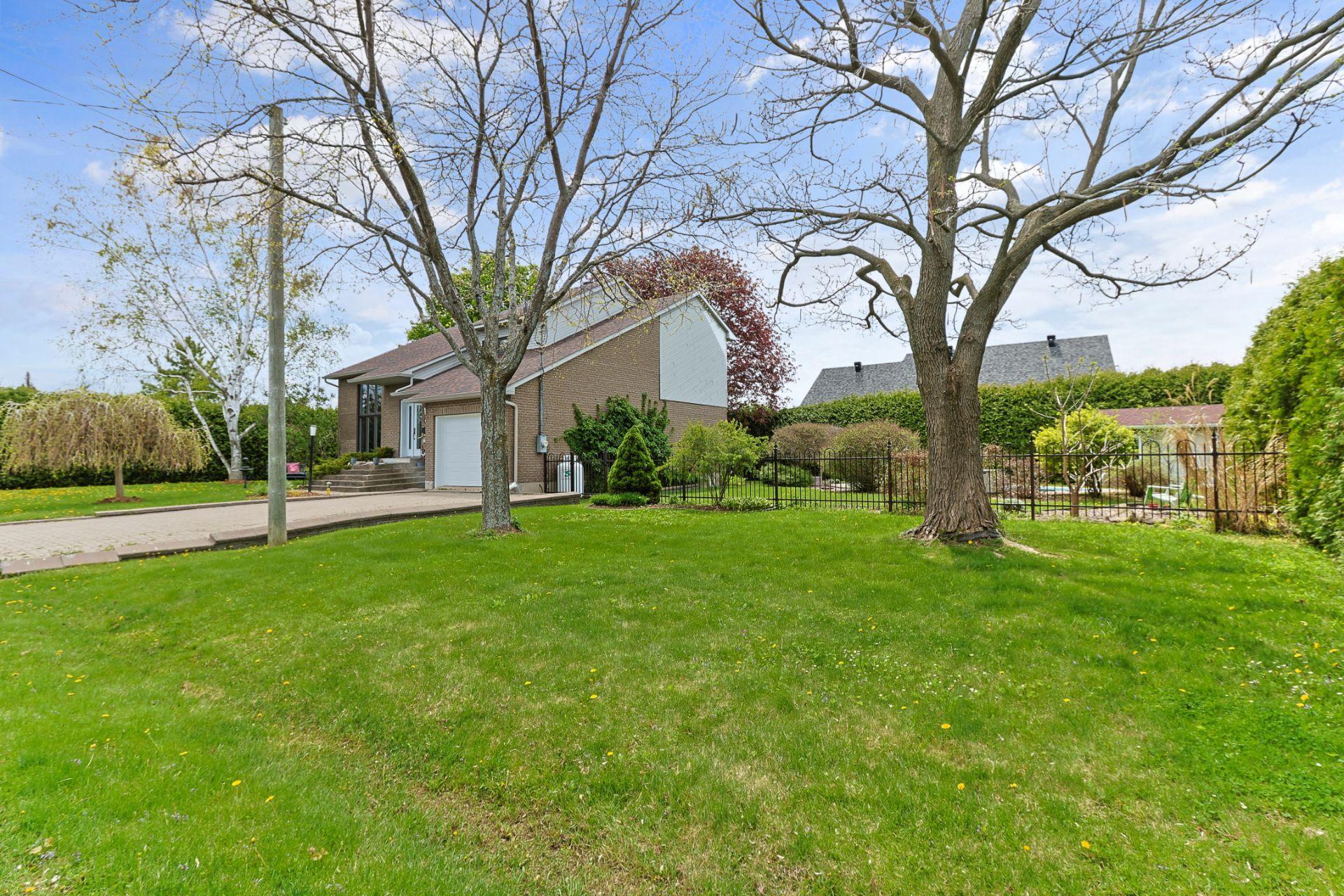 









38


7e Avenue

,
Beauharnois,




QC
J6N0G7

