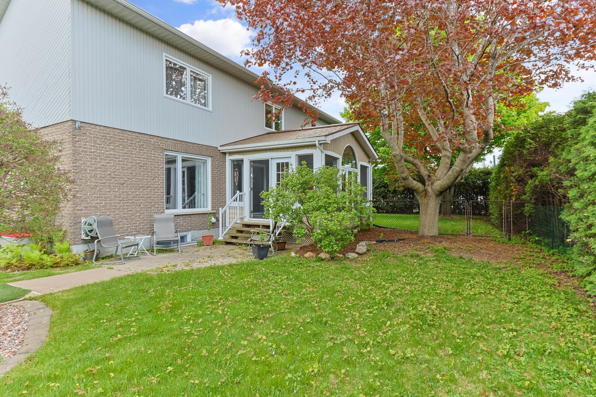 









38


7e Avenue

,
Beauharnois,




QC
J6N0G7

