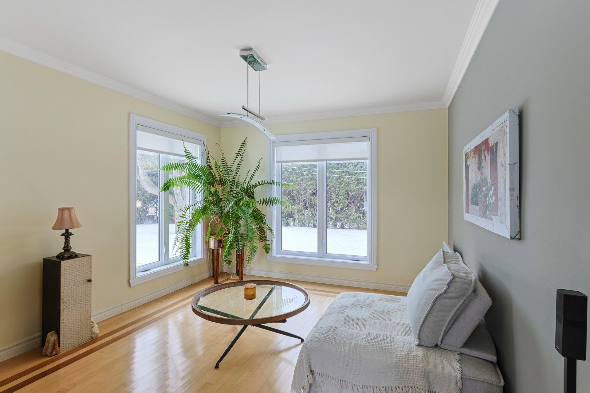 









38


7e Avenue

,
Beauharnois,




QC
J6N0G7

