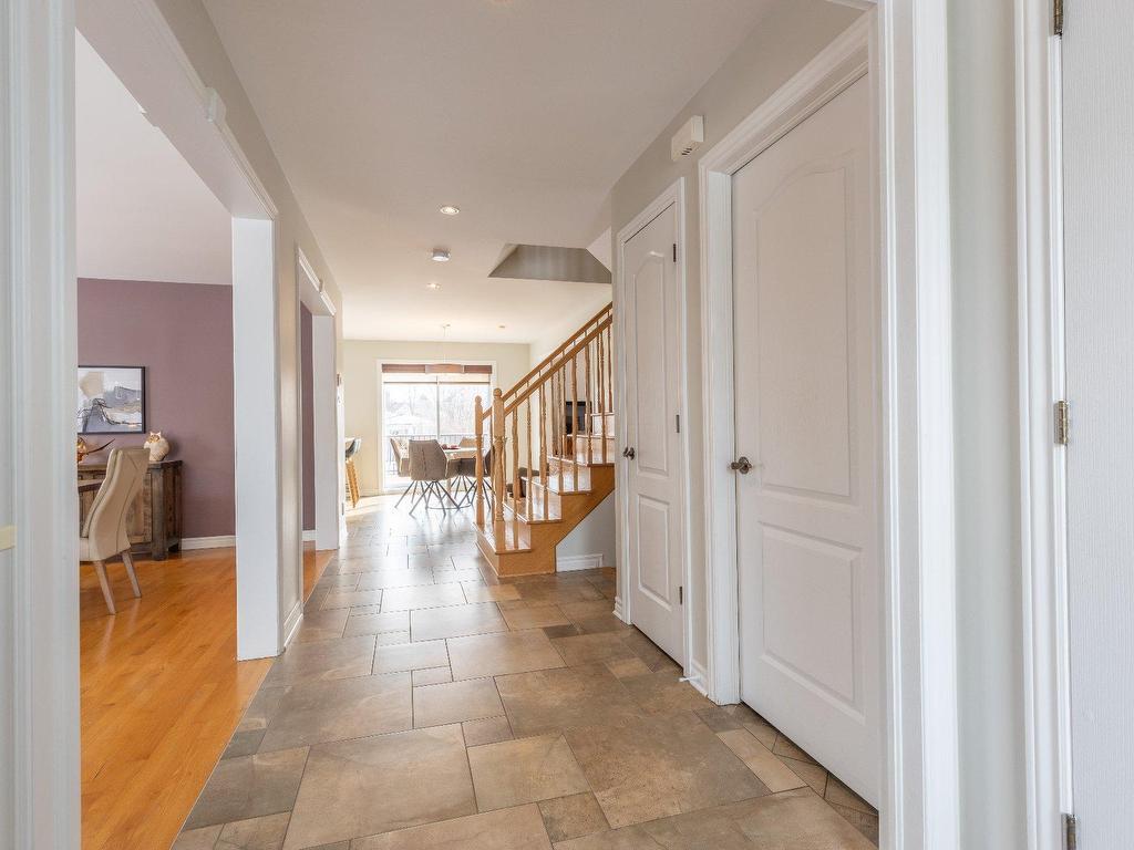 









107


Rue Jean-Paul-Lemieux

,
Notre-Dame-de-l'Île-Perrot,




QC
J7W1P4

