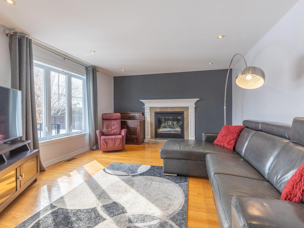 









107


Rue Jean-Paul-Lemieux

,
Notre-Dame-de-l'Île-Perrot,




QC
J7W1P4


