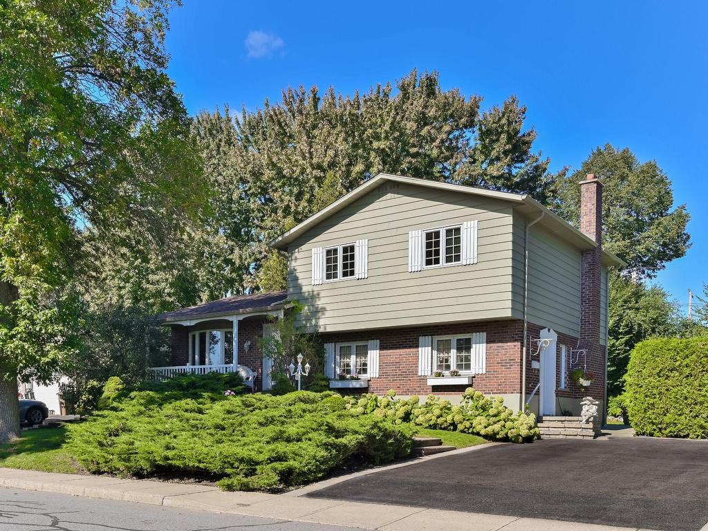 









653


Rue De Magellan

,
Boucherville,




QC
J4B5R7

