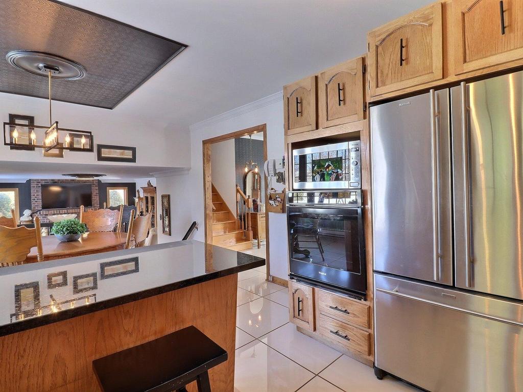 









653


Rue De Magellan

,
Boucherville,




QC
J4B5R7

