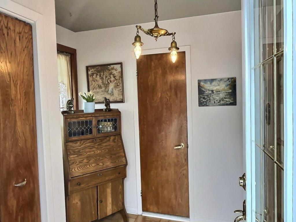 









653


Rue De Magellan

,
Boucherville,




QC
J4B5R7

