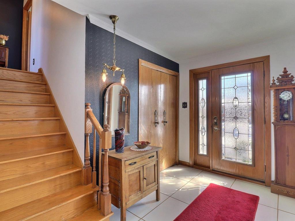 









653


Rue De Magellan

,
Boucherville,




QC
J4B5R7

