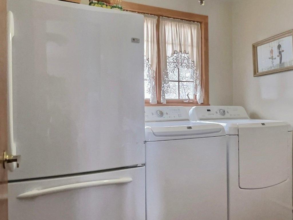 









653


Rue De Magellan

,
Boucherville,




QC
J4B5R7

