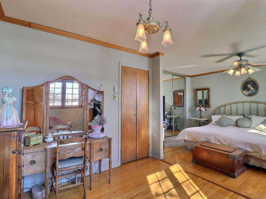 









653


Rue De Magellan

,
Boucherville,




QC
J4B5R7

