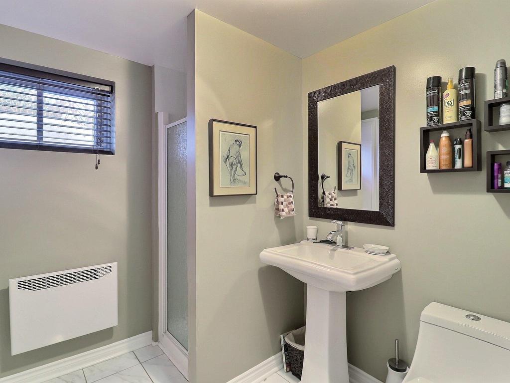 









653


Rue De Magellan

,
Boucherville,




QC
J4B5R7

