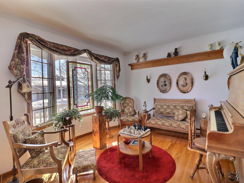 









653


Rue De Magellan

,
Boucherville,




QC
J4B5R7

