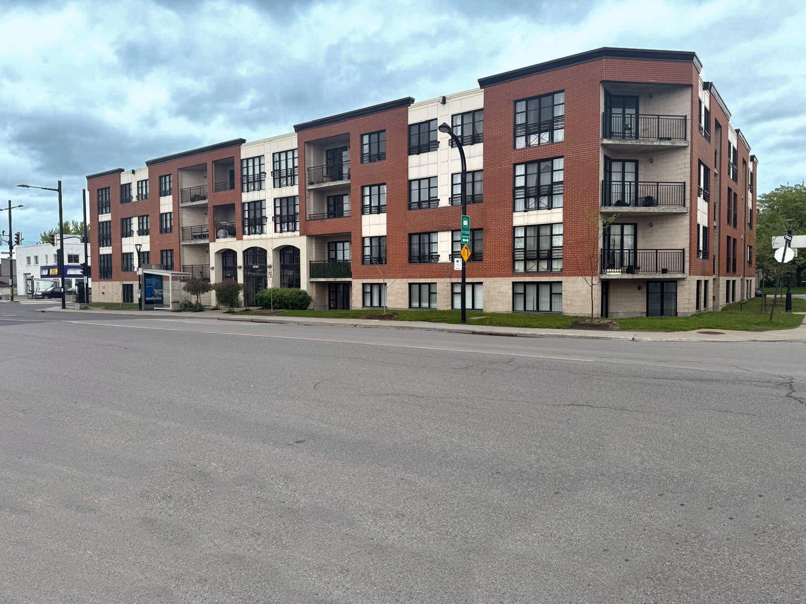 









3990


Rue Jarry E.

, 317,
Montréal (Villeray/Saint-Michel/Parc-Extension),




QC
H1Z0A5

