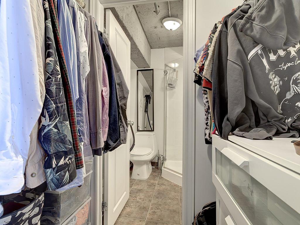 









1200


Rue St-Alexandre

, 702,
Montréal (Ville-Marie),




QC
H3B3H5

