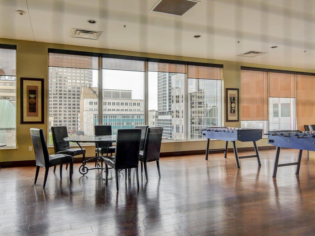 









1200


Rue St-Alexandre

, 702,
Montréal (Ville-Marie),




QC
H3B3H5

