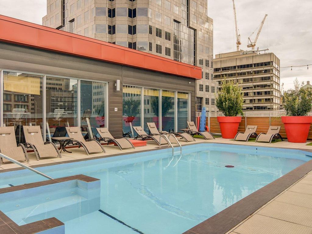 









1200


Rue St-Alexandre

, 702,
Montréal (Ville-Marie),




QC
H3B3H5


