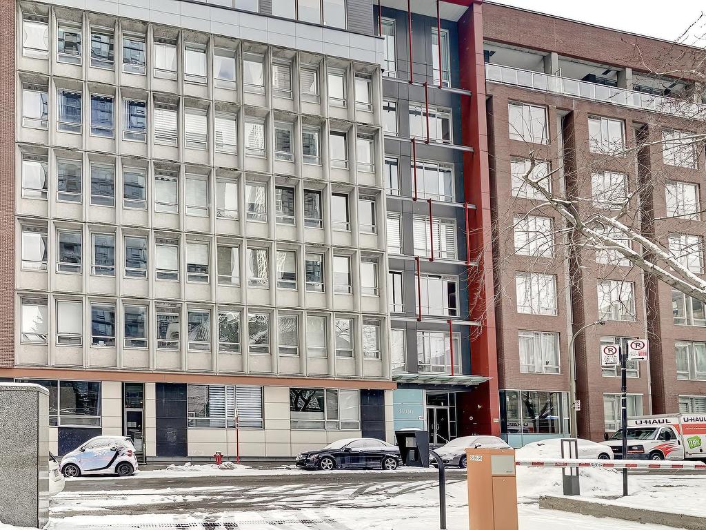 









1200


Rue St-Alexandre

, 702,
Montréal (Ville-Marie),




QC
H3B3H5

