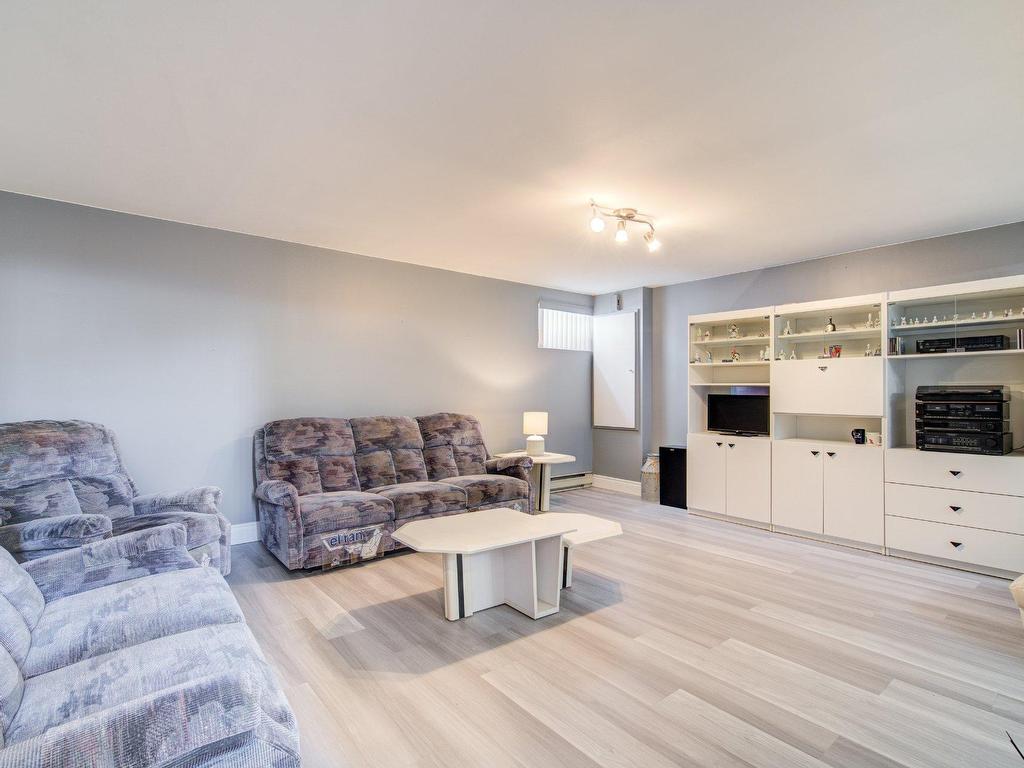 









754


Boul. de L'Assomption

,
Repentigny (Repentigny),




QC
J6A7R6

