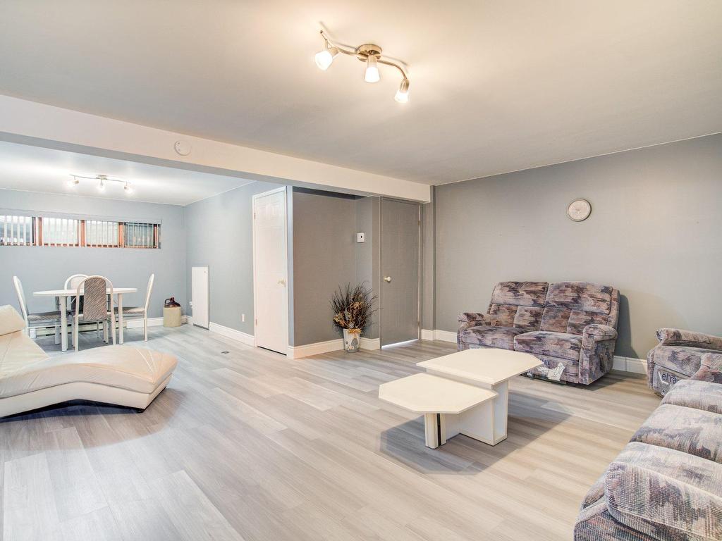 









754


Boul. de L'Assomption

,
Repentigny (Repentigny),




QC
J6A7R6

