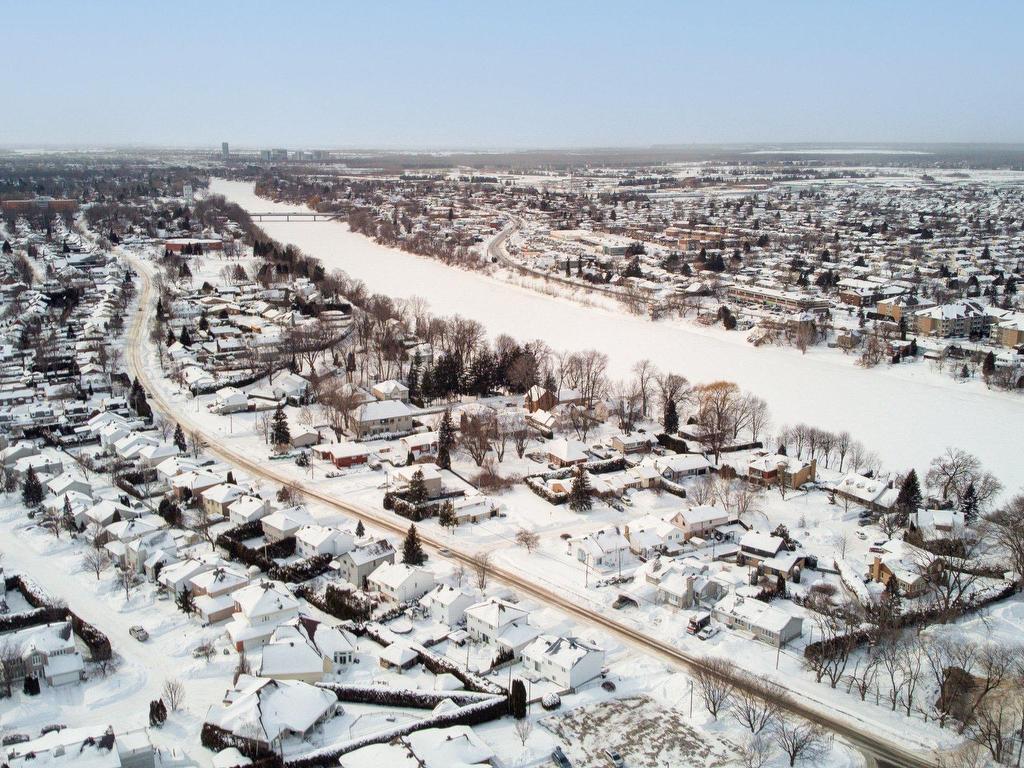 









754


Boul. de L'Assomption

,
Repentigny (Repentigny),




QC
J6A7R6

