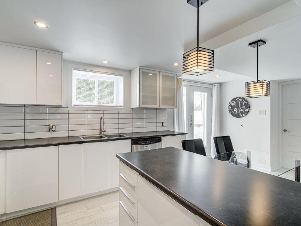 









140

 - 140A


Boul. Lacombe

,
Le Gardeur (Repentigny),




QC
J5Z1S1

