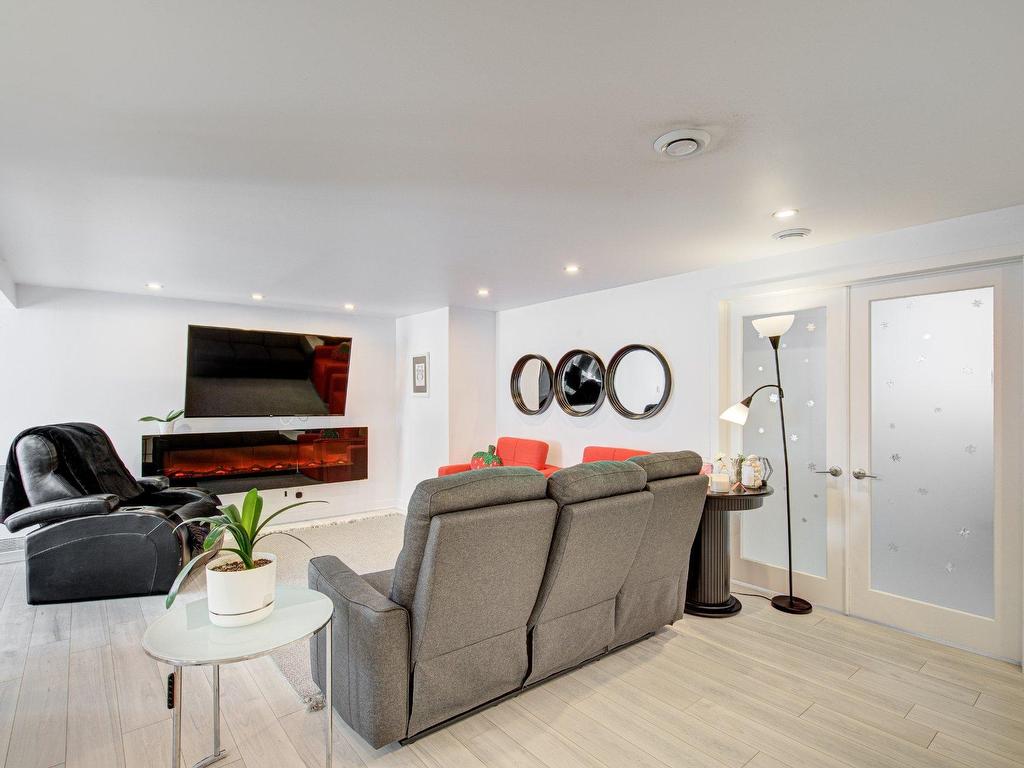









140

 - 140A


Boul. Lacombe

,
Le Gardeur (Repentigny),




QC
J5Z1S1

