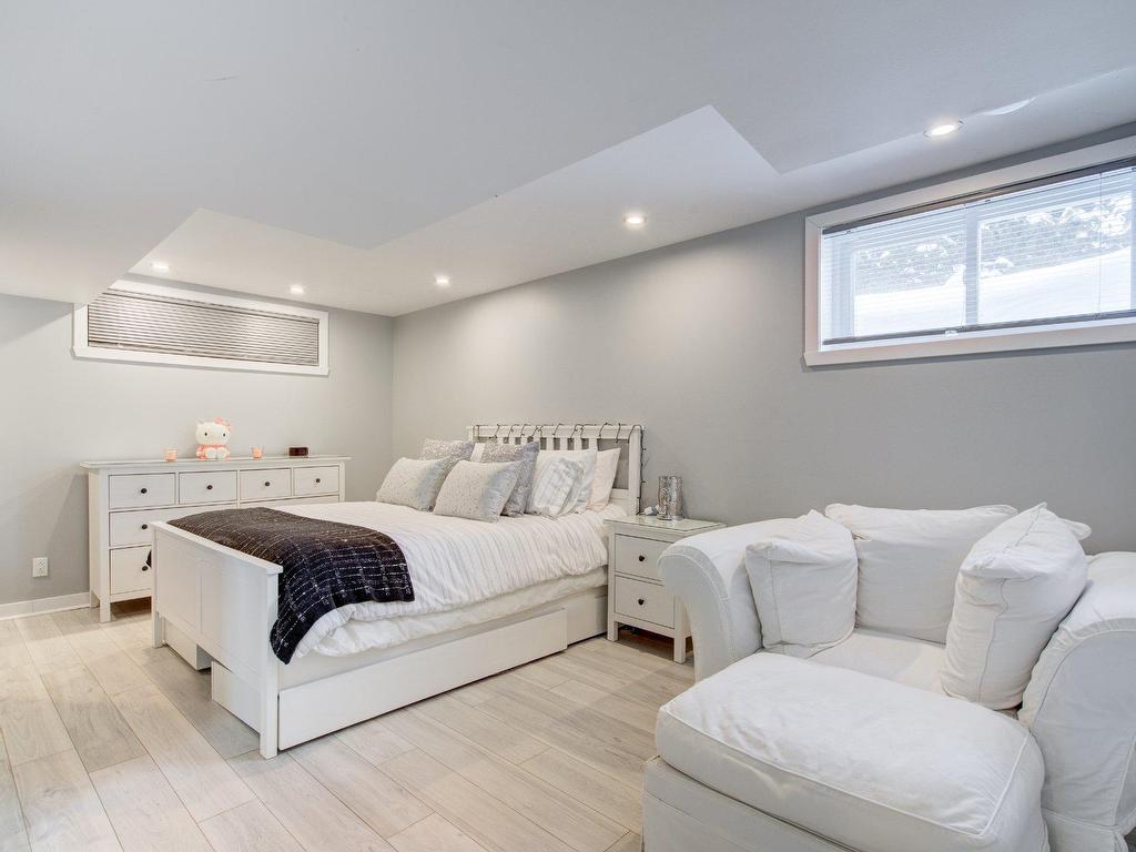 









140

 - 140A


Boul. Lacombe

,
Le Gardeur (Repentigny),




QC
J5Z1S1

