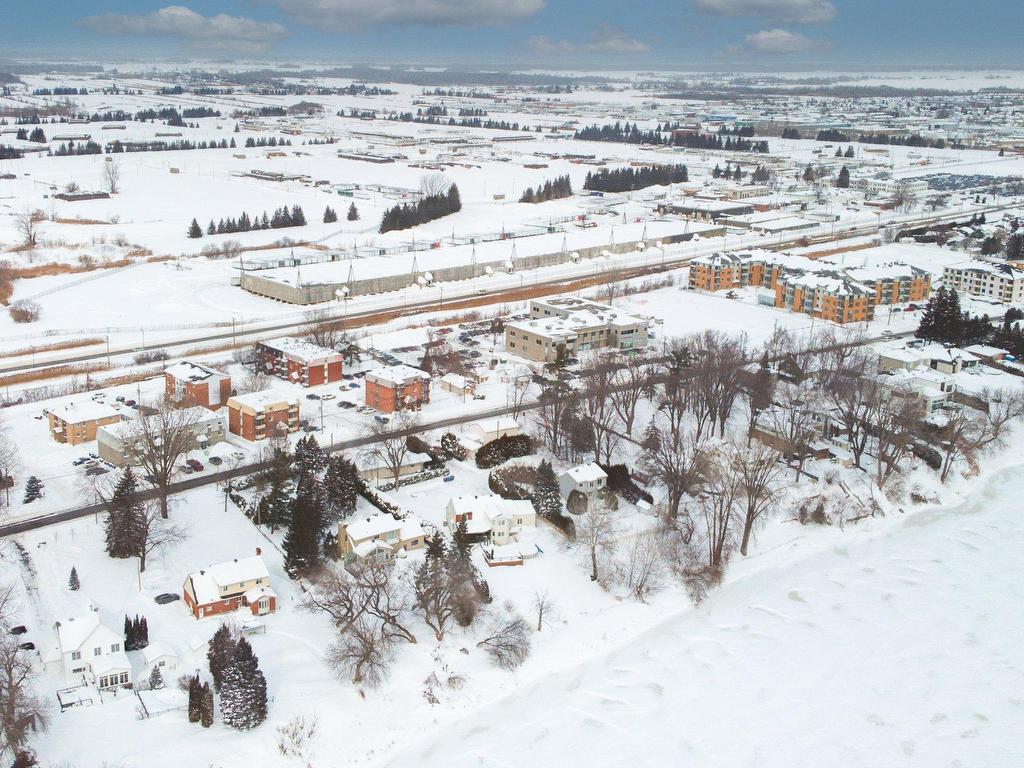 









140

 - 140A


Boul. Lacombe

,
Le Gardeur (Repentigny),




QC
J5Z1S1

