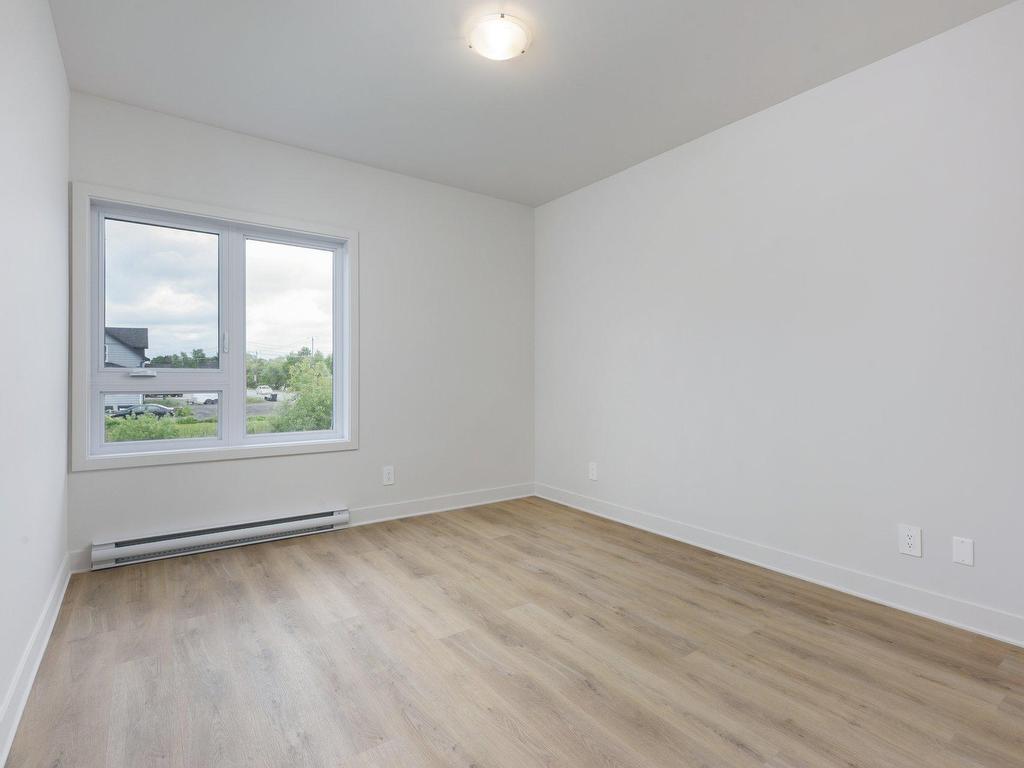 









244


Rue Principale

, 404,
Saint-Zotique,




QC
J0P1Z0

