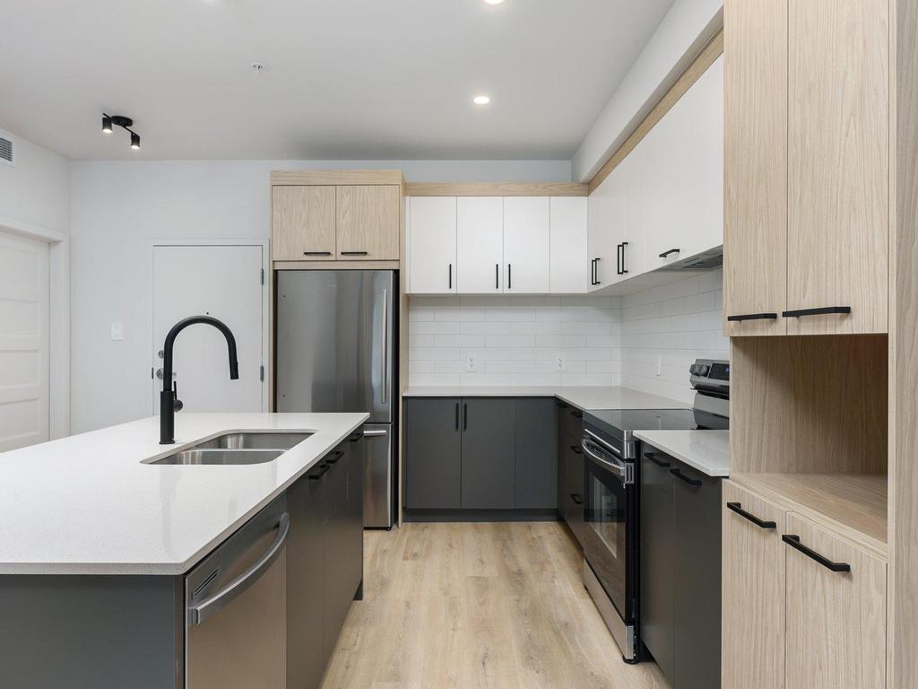









244


Rue Principale

, 404,
Saint-Zotique,




QC
J0P1Z0

