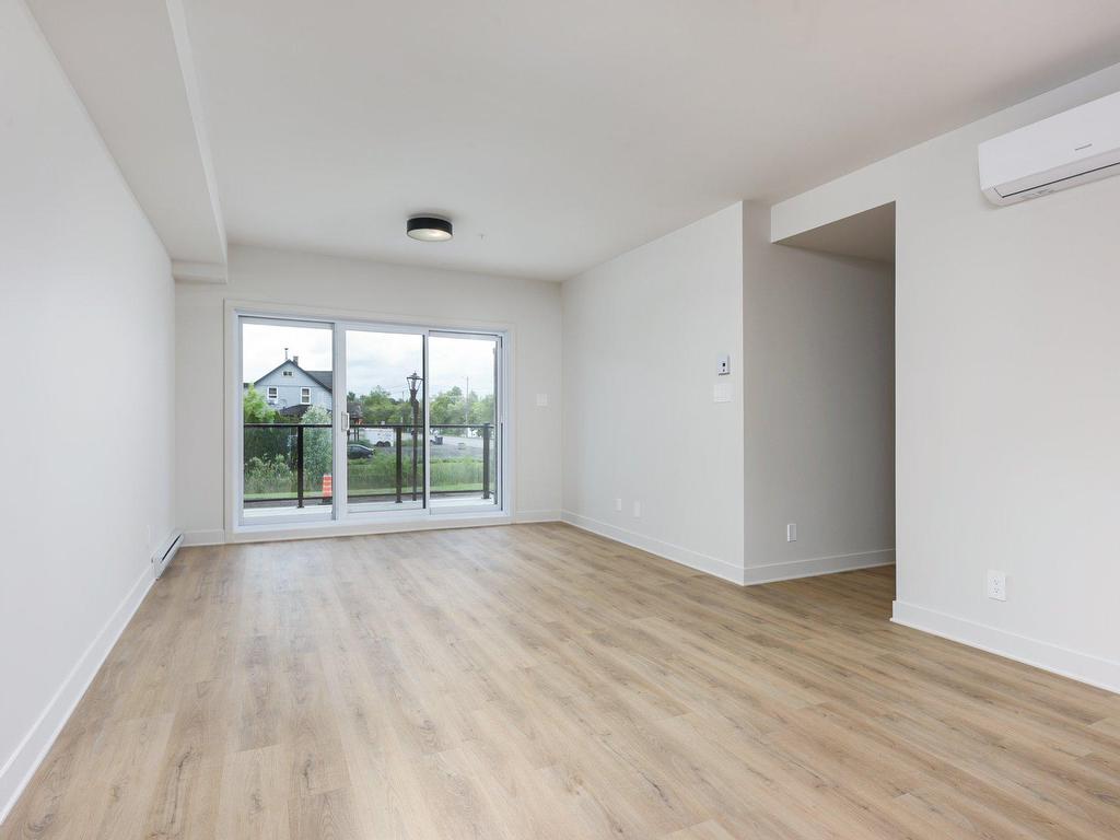 









244


Rue Principale

, 404,
Saint-Zotique,




QC
J0P1Z0

