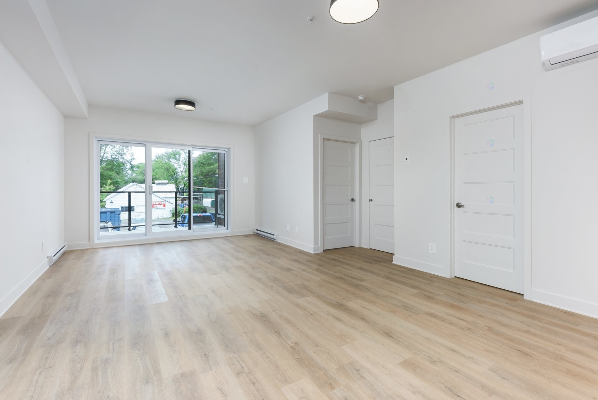 









244


Rue Principale

, 405,
Saint-Zotique,




QC
J0P1Z0

