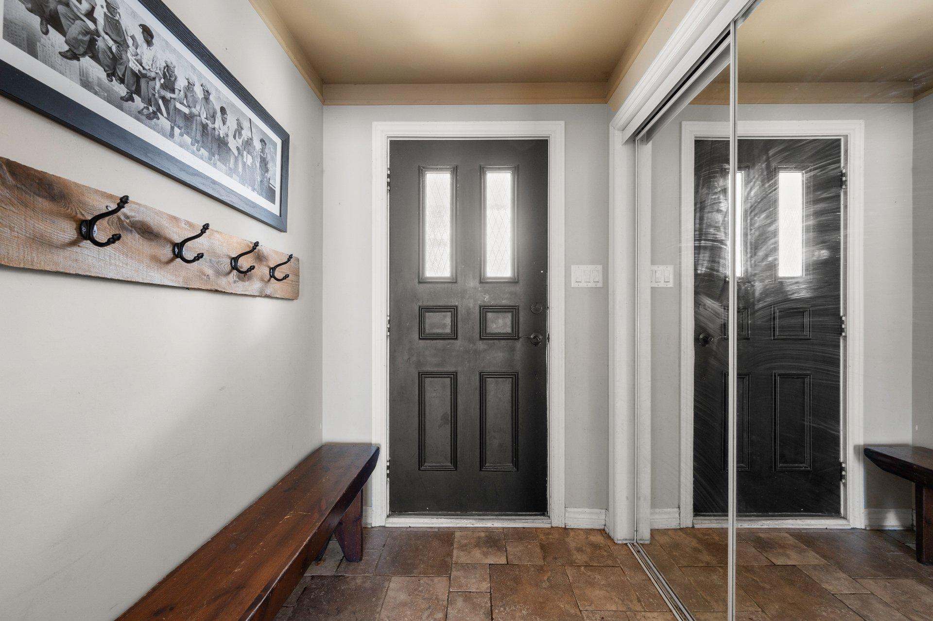 









87


Rg des Étangs

,
Mont-Saint-Hilaire,




QC
J3G4S6

