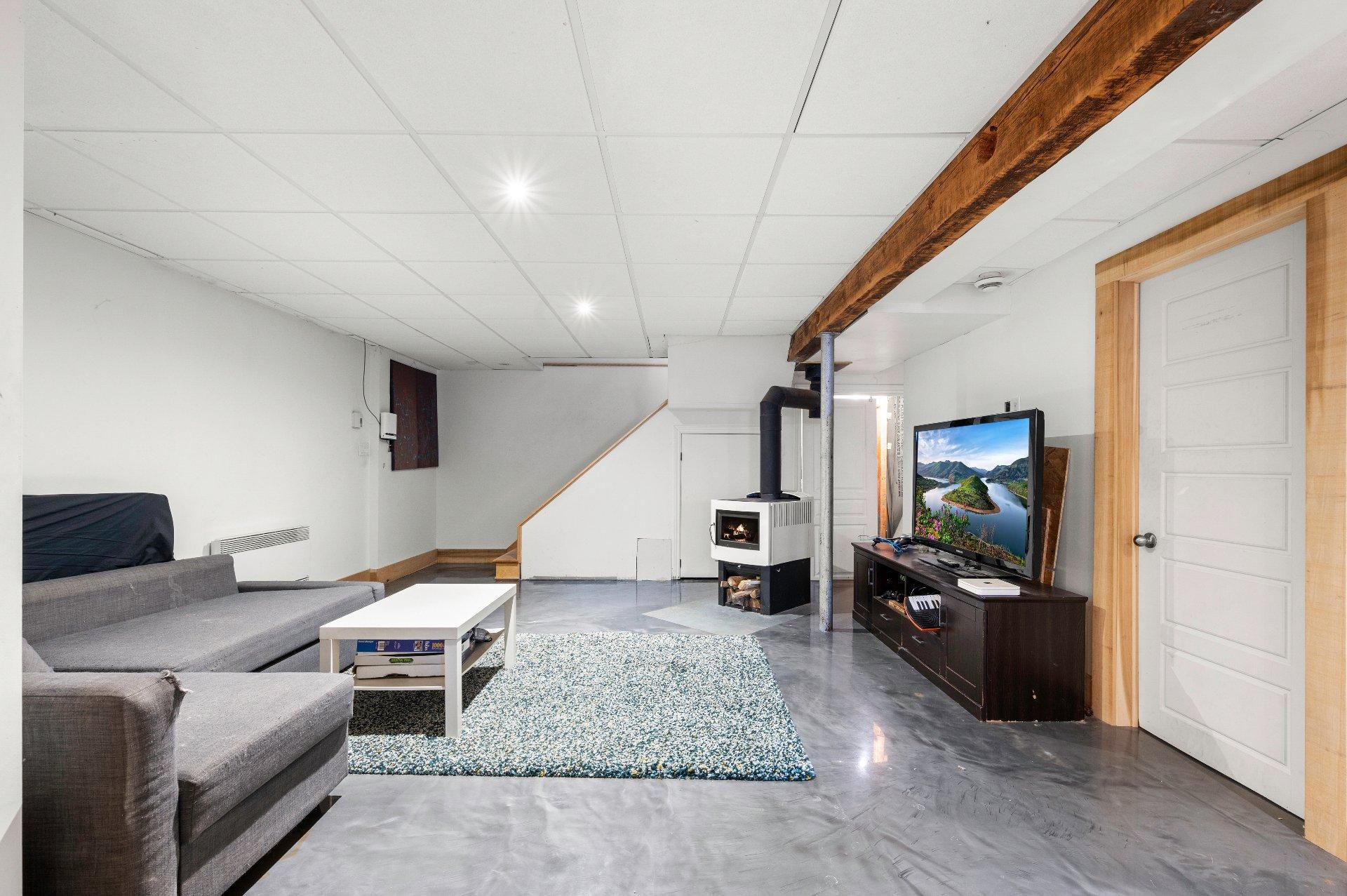 









87


Rg des Étangs

,
Mont-Saint-Hilaire,




QC
J3G4S6

