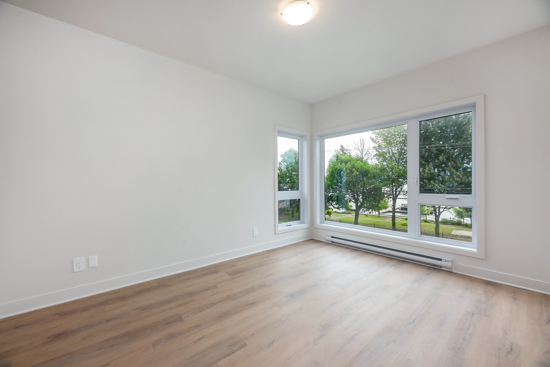 









244


Rue Principale

, 102,
Saint-Zotique,




QC
J0P1Z0

