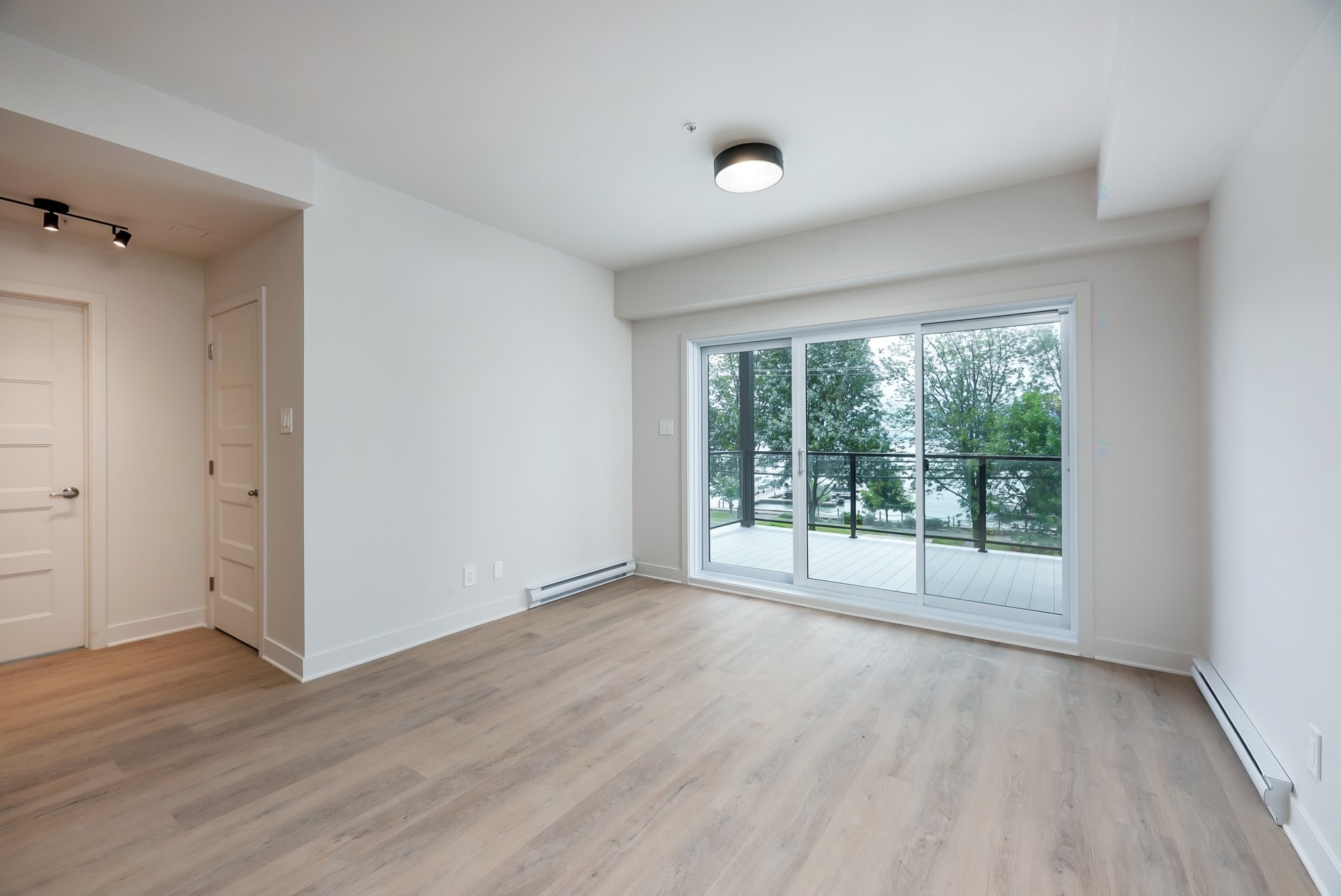 









244


Rue Principale

, 102,
Saint-Zotique,




QC
J0P1Z0

