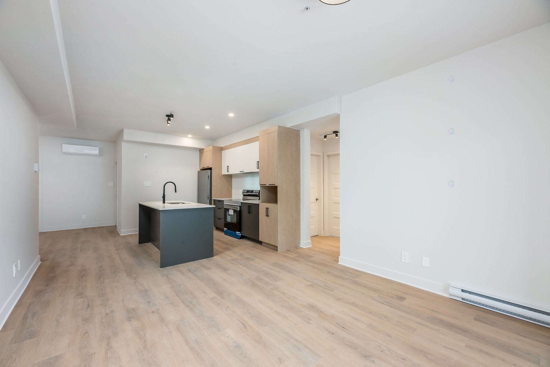 









244


Rue Principale

, 102,
Saint-Zotique,




QC
J0P1Z0

