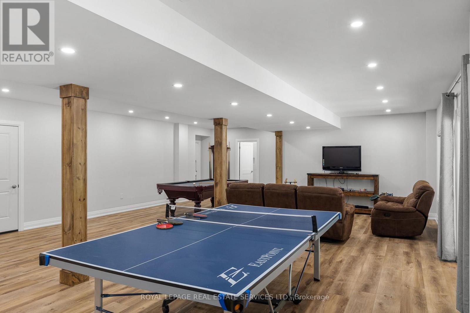 












185 DESROCHES TRAIL

,
Tiny,




Ontario
L9M0H9

