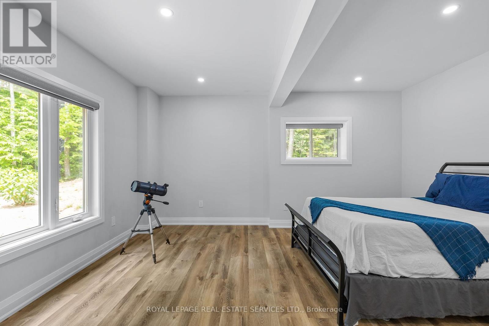 












185 DESROCHES TRAIL

,
Tiny,




Ontario
L9M0H9


