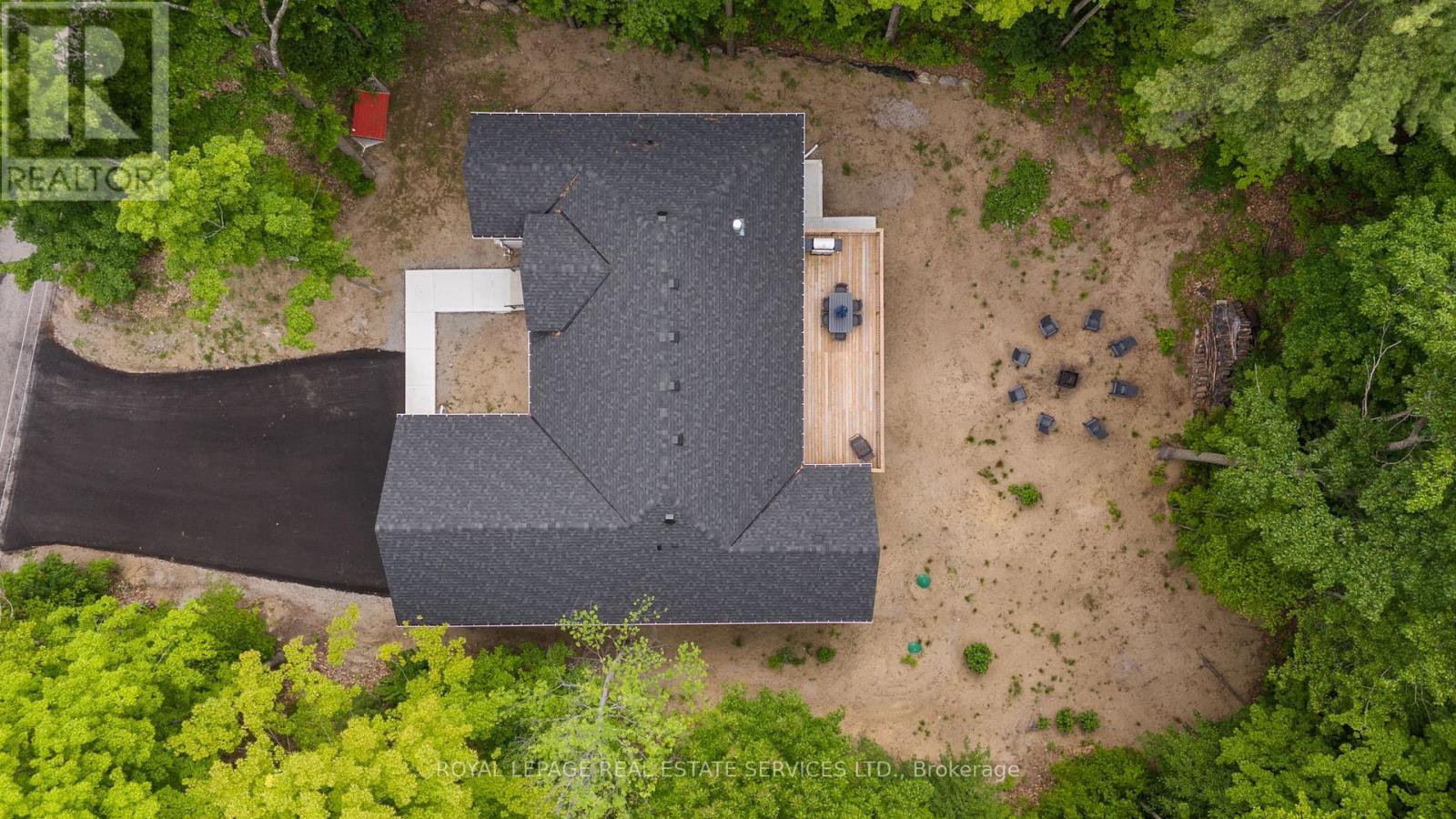 












185 DESROCHES TRAIL

,
Tiny,




Ontario
L9M0H9

