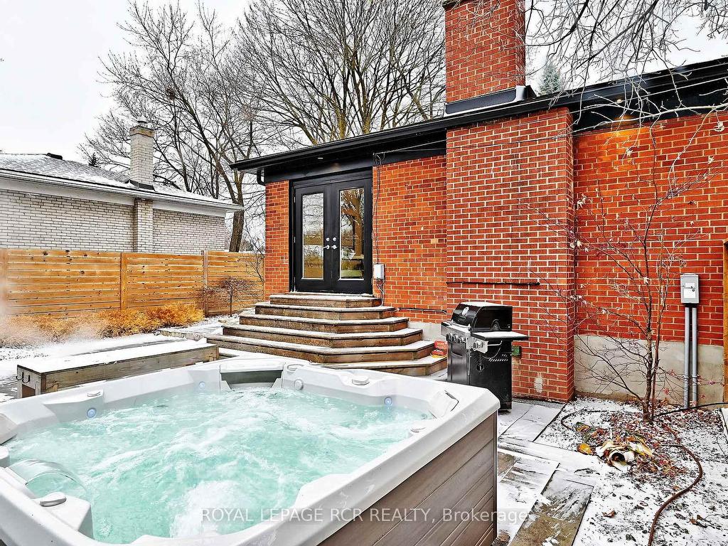 









93


Queen

Street,
Newmarket,




ON
L3Y 2E7

