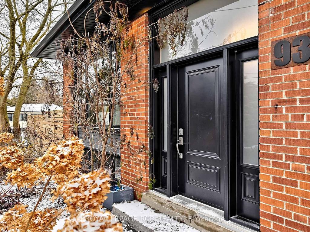 









93


Queen

Street,
Newmarket,




ON
L3Y 2E7

