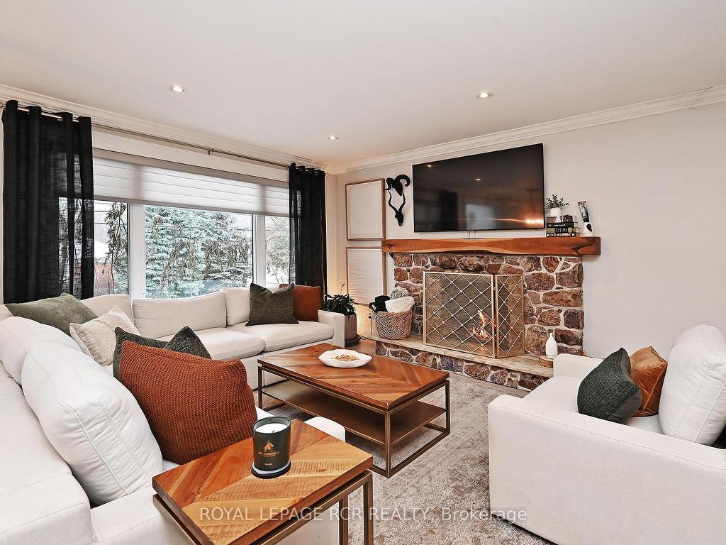 









93


Queen

Street,
Newmarket,




ON
L3Y 2E7

